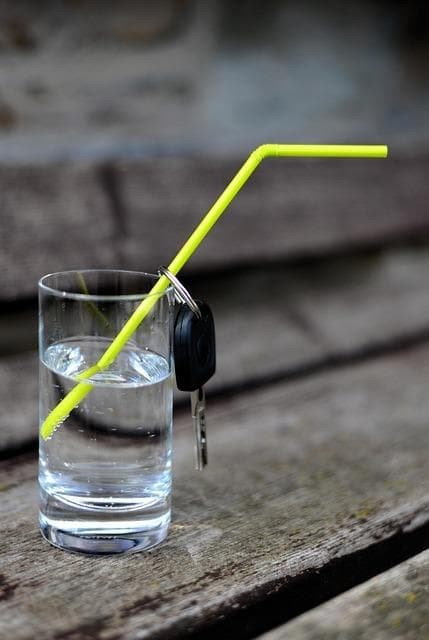 Insuficiencia de la tasa de alcohol corregida frente a la evidencia de intoxicación 